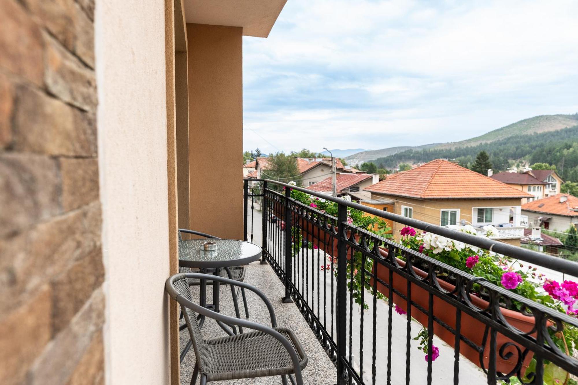 Beluga Guest House Welingrad Exterior foto
